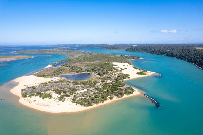 Things To Do In Lakes Entrance| Best Attractions & Activities