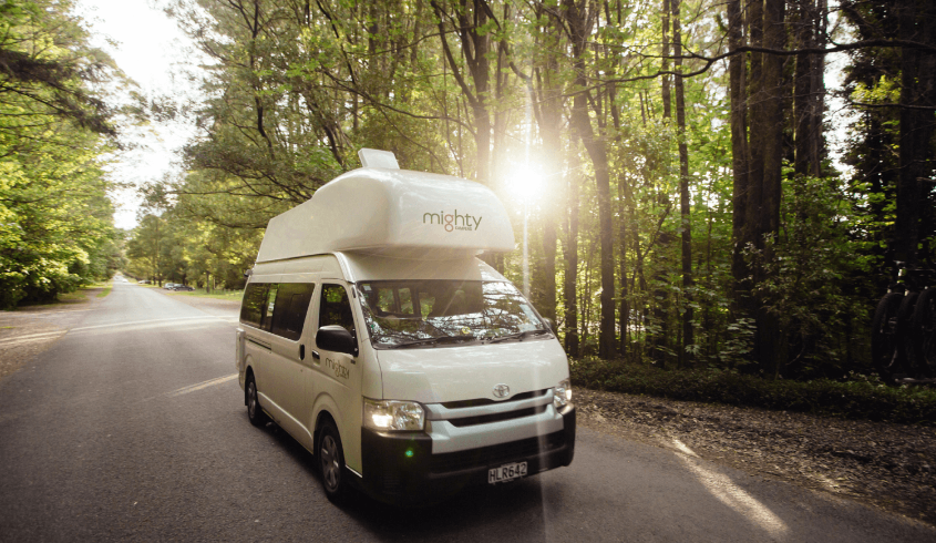 3 berth highball on the road