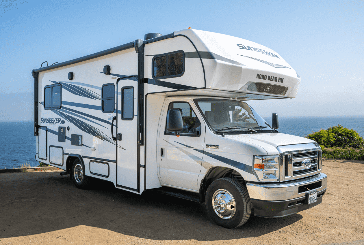 Class C RV Rental | Small to Medium RV Rental | Road Bear RV