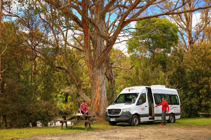 MC.Vehicle.Deuce Plus 3 Berth Camper AU.Hero.CB2