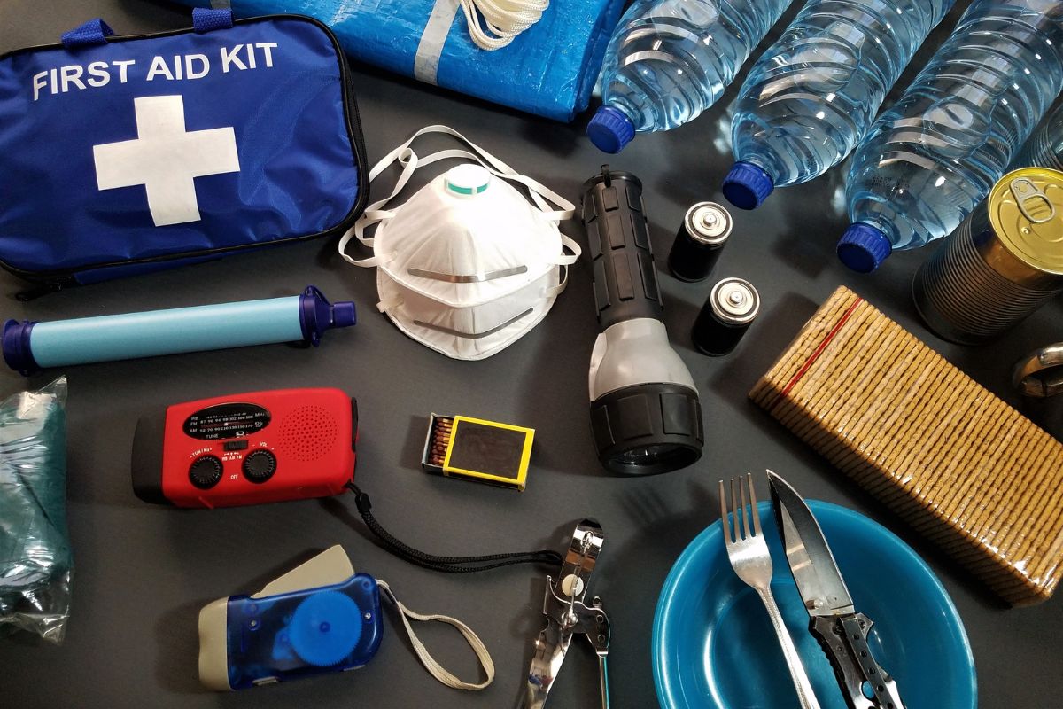 12-‘Must-Have’-Items-for-your-RV-Emergency-Kit.jpg