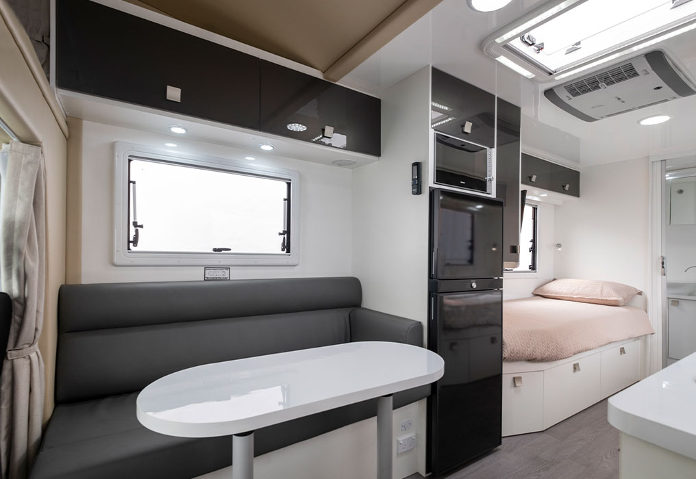 Winnebago Jervis 4 Berth Motorhome Interior Lounge to dinette conversion