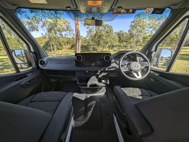 MC.Vehicle.2BerthDeuce.AU.Hero.CB5