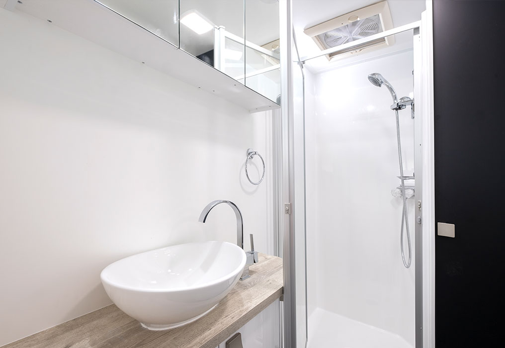 Winnebago Jervis 4 Berth Motorhome Interior Ensuite with separate shower
